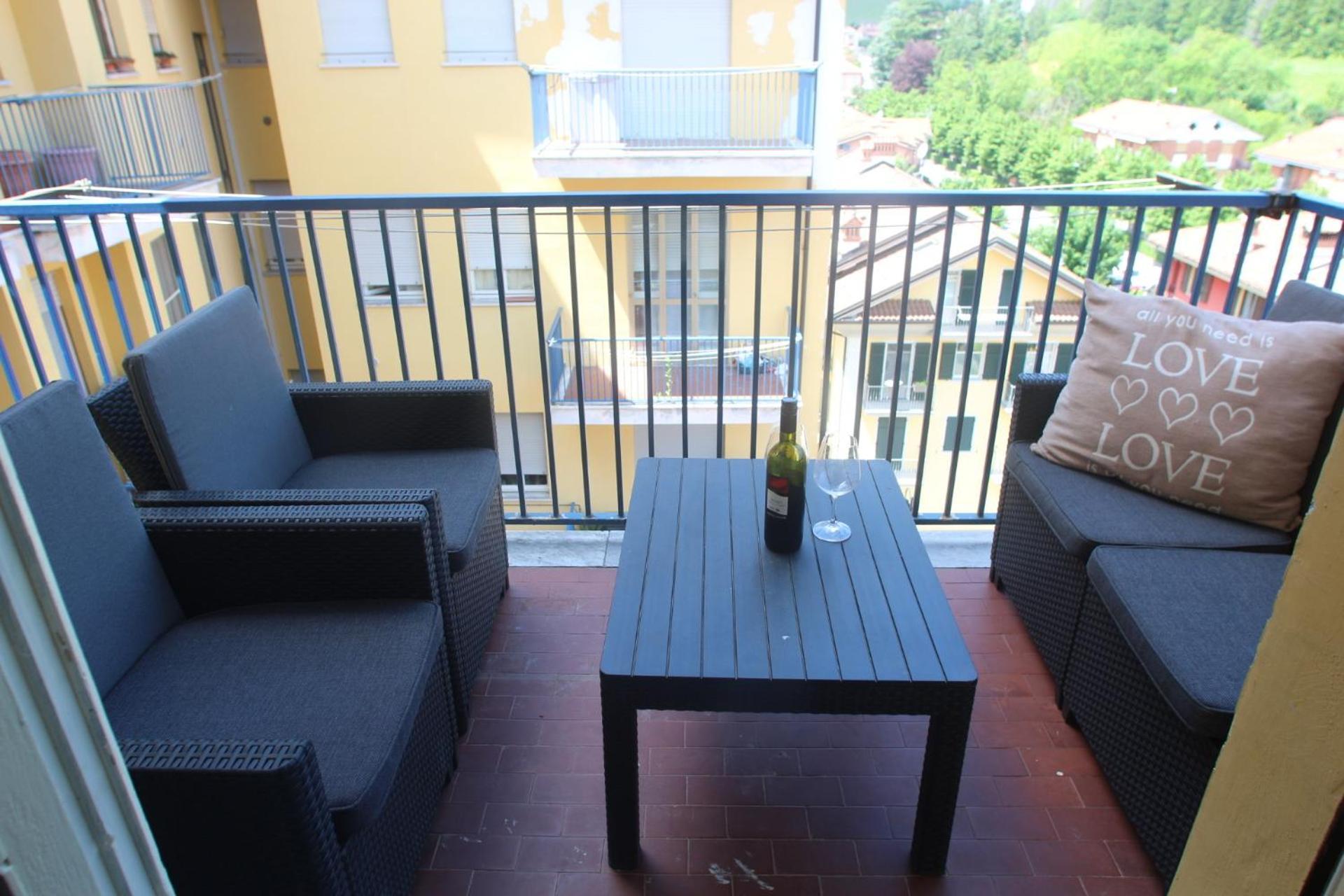 And Cozy Designer With Special Price Spring 2025 Apartment *