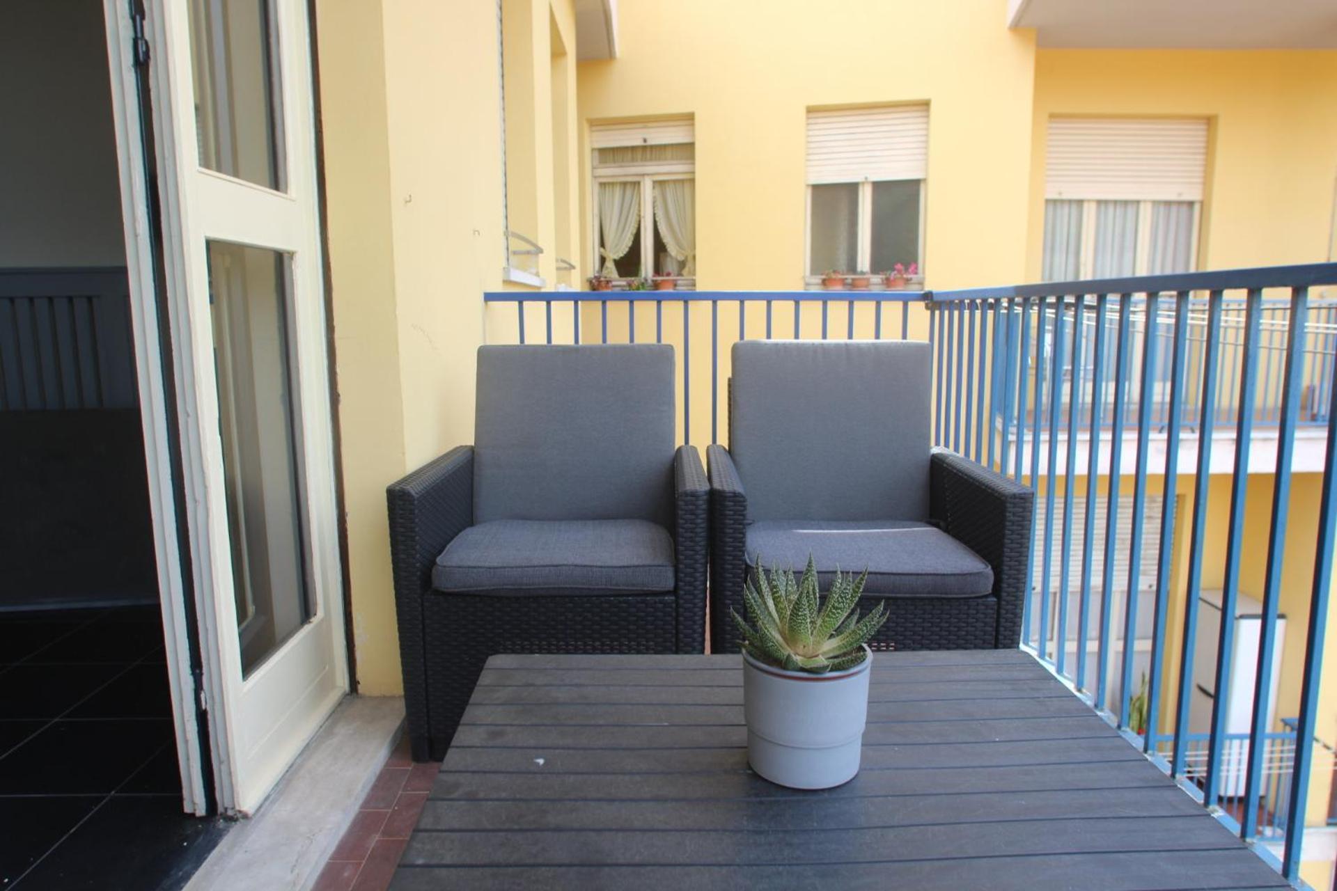And Cozy Designer With Special Price Spring 2025 Apartment *